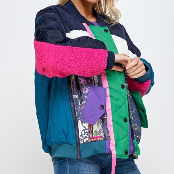 “Pack Lite Windbreaker” - Picture 2 of 4